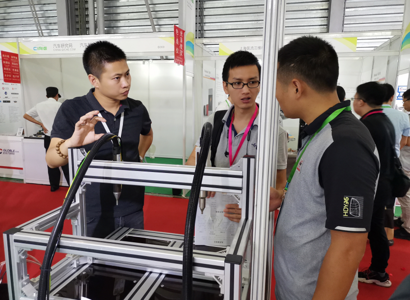 上海汽車內外飾展會現(xiàn)場-普樂斯等離子清洗機